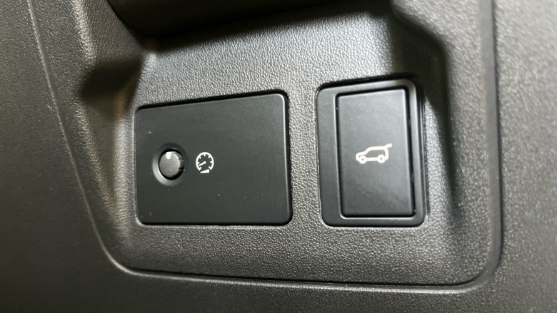 Land Rover Range Rover Velar 2.0 D200 Edition 5dr Auto Diesel Estate